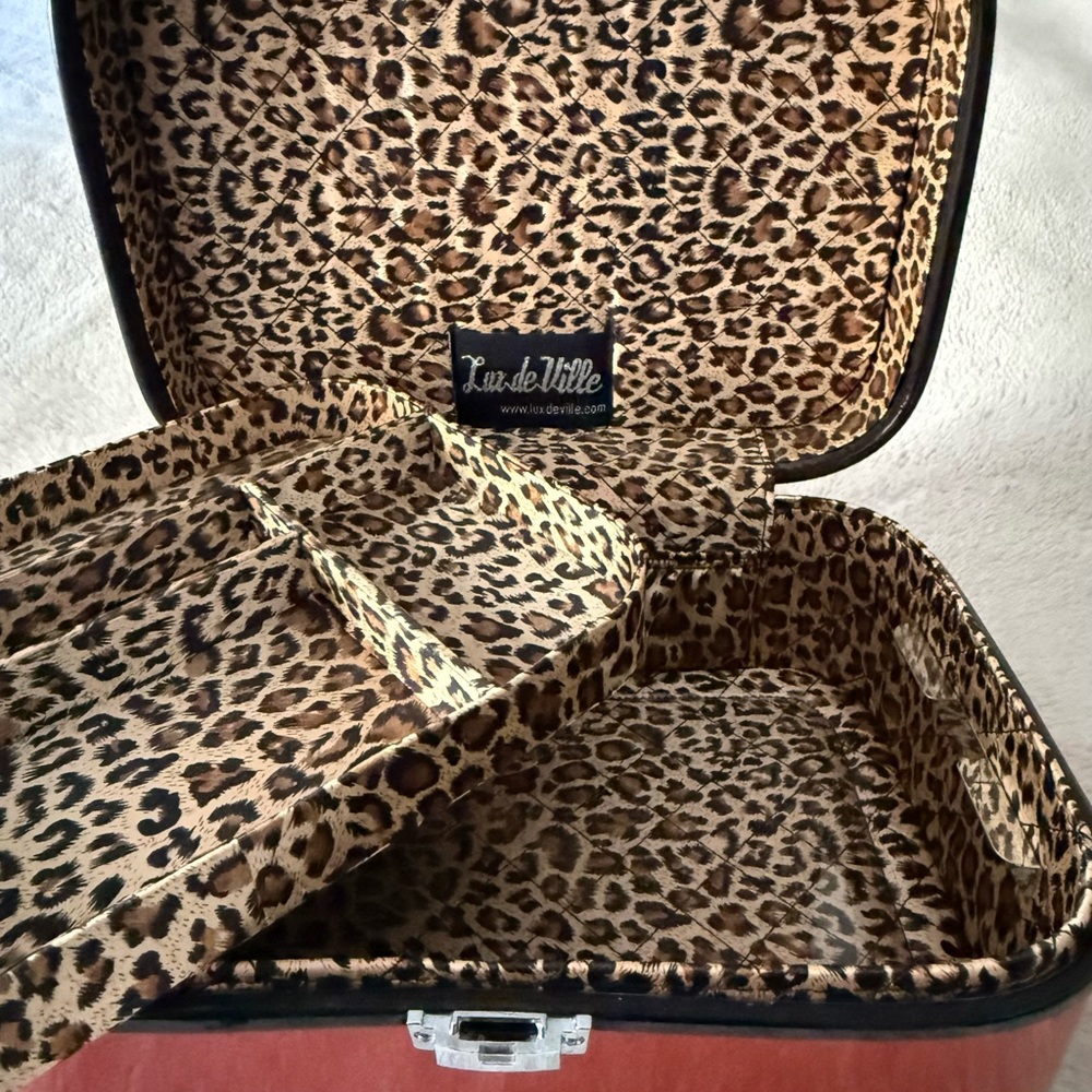 VTG Y2K LUX de VILLE * GO GO Pin-Up Vanity Case Sparkly Cherry Retro Red NOS 🍒💋 - Picture 3 of 9